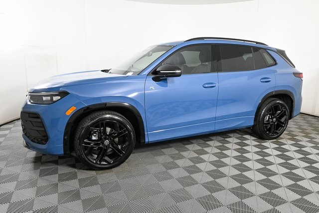 new 2025 Volkswagen Tiguan car, priced at $40,256