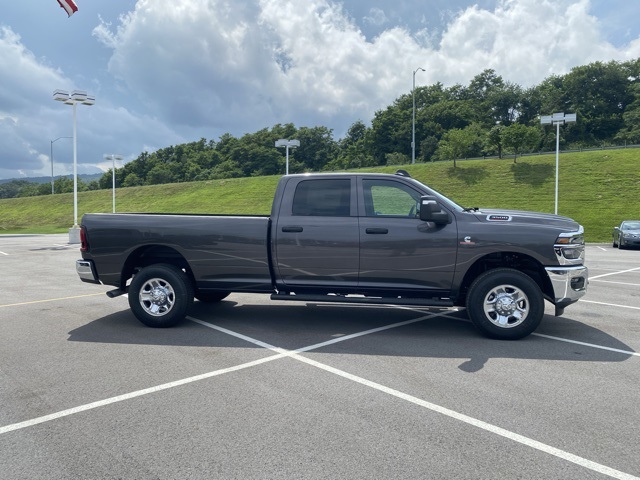 new 2025 Ram 3500 car, priced at $61,666