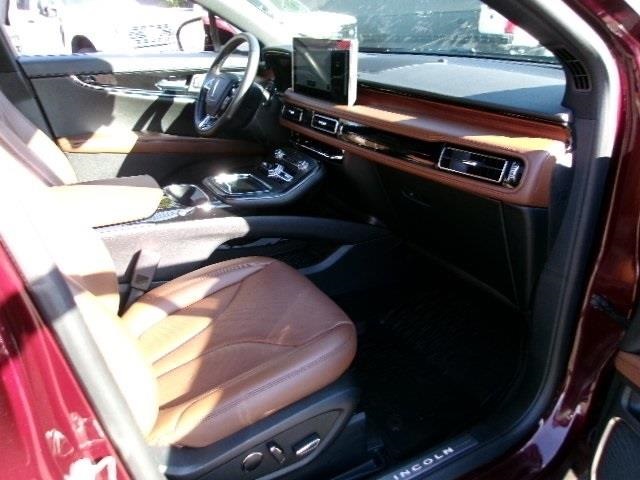 used 2021 Lincoln Nautilus car, priced at $34,656