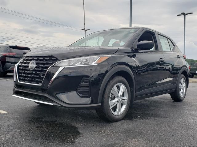 new 2025 Nissan Kicks Play car, priced at $23,149