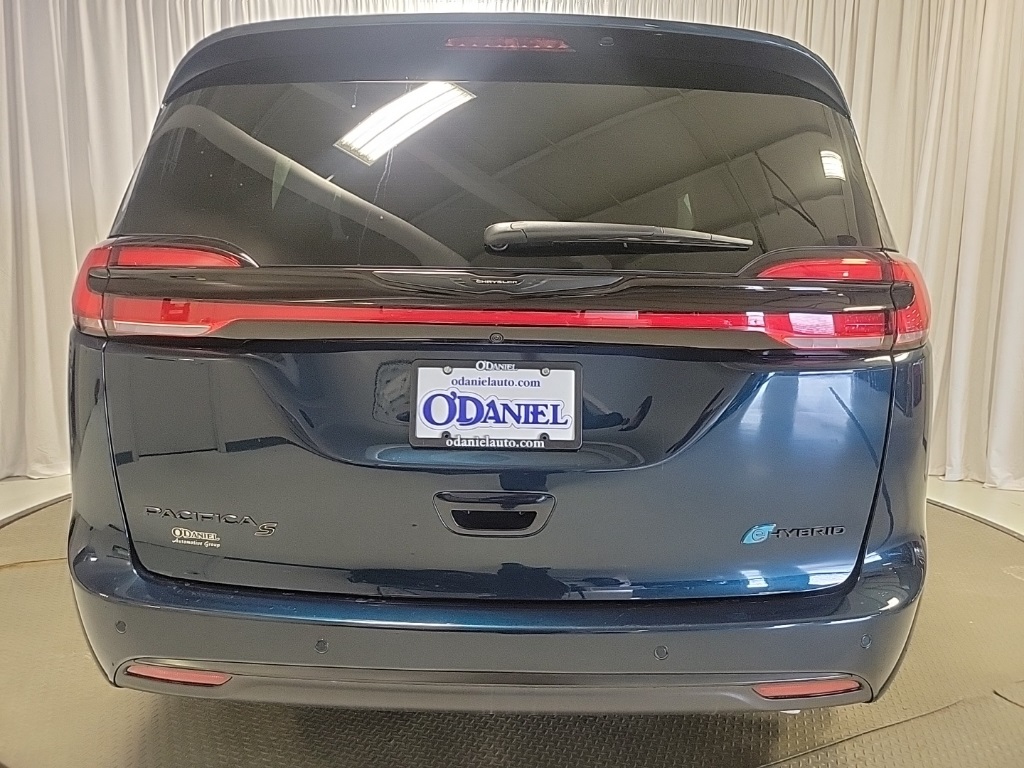 new 2025 Chrysler Pacifica Hybrid car, priced at $45,888