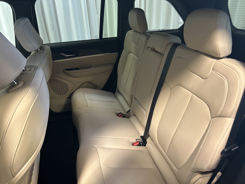 new 2025 Jeep Grand Cherokee car, priced at $51,480