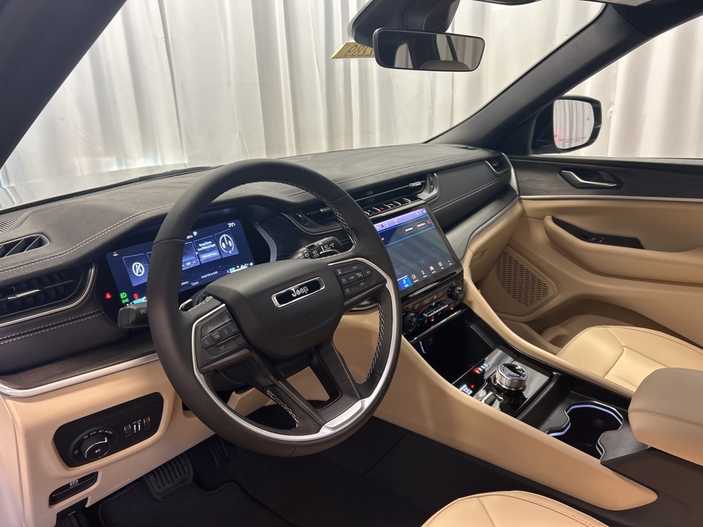 new 2025 Jeep Grand Cherokee car, priced at $51,480