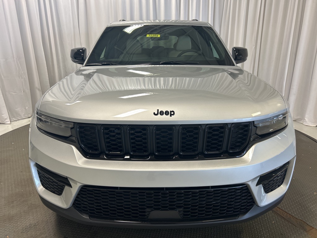 new 2025 Jeep Grand Cherokee car, priced at $51,480