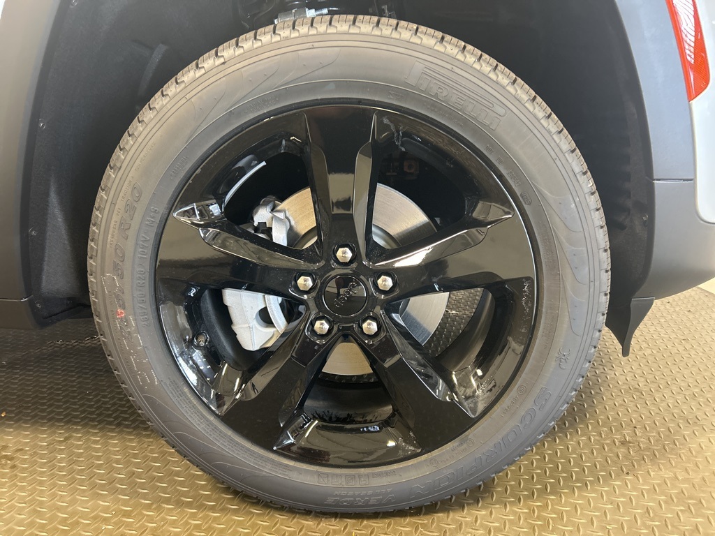 new 2025 Jeep Grand Cherokee car, priced at $51,480