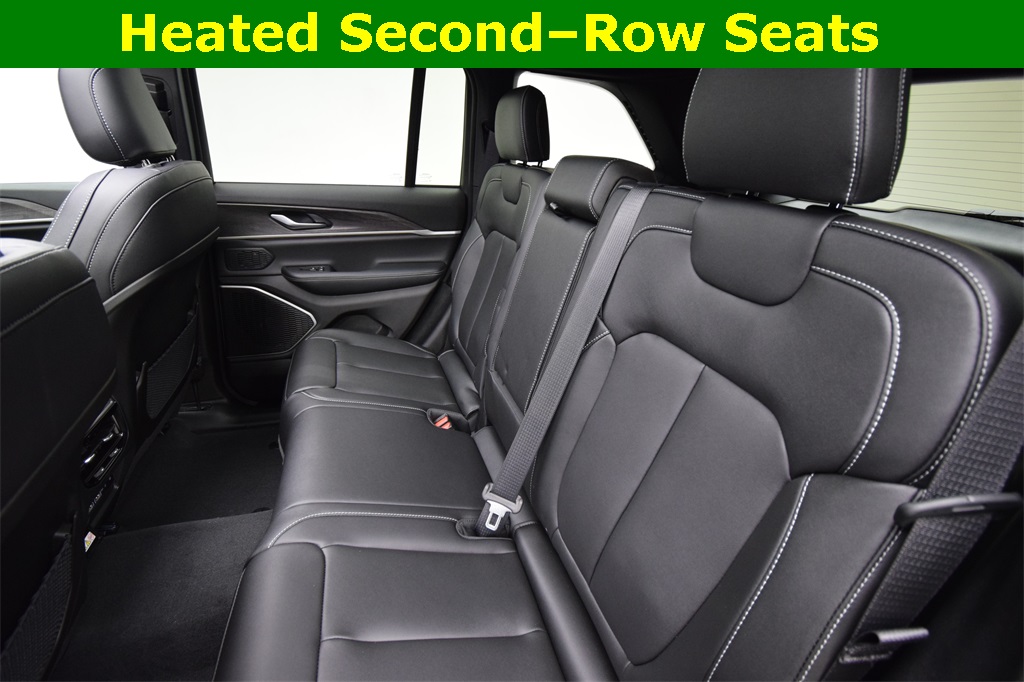 new 2025 Jeep Grand Cherokee car, priced at $55,433